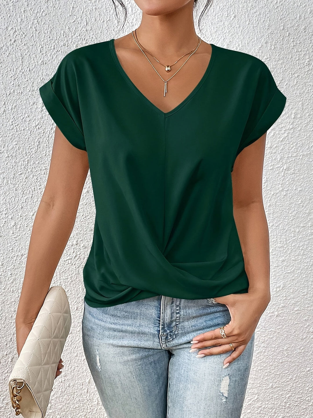 Komfortabel T-shirt med elegant halsudskæring (MIDLERTIDIGT 1+1 GRATIS!)